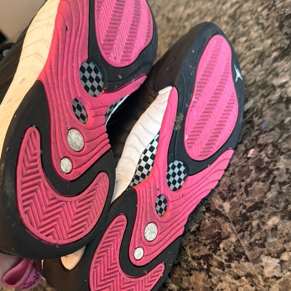 Jordan jump man pro Black and Pink Sneakers with Bold Design EUC 7Y or W8.5 - Picture 11 of 16